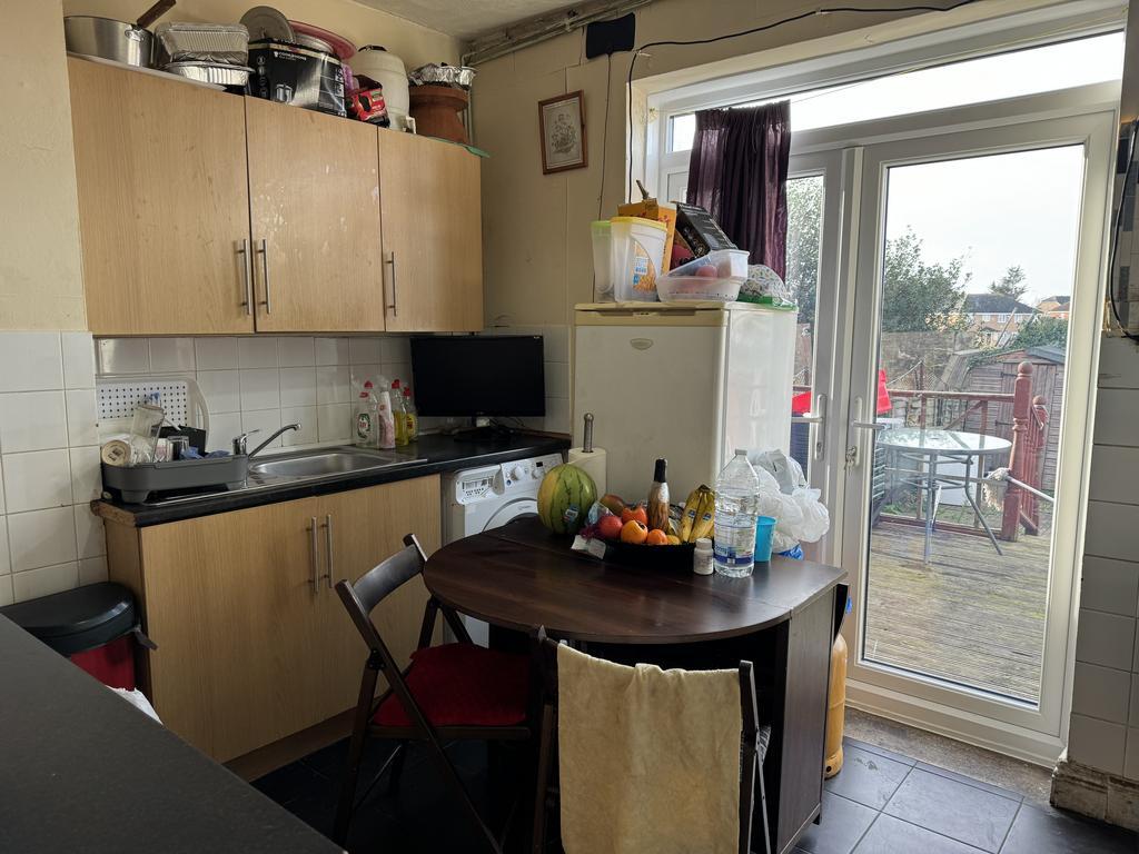 House in Dagenham - View 3