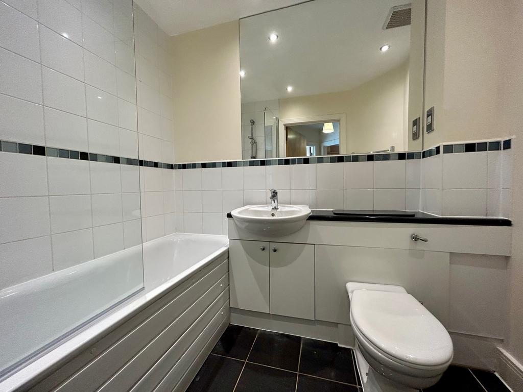 Apartment in Bournemouth - More