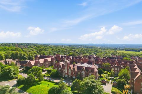 2 bedroom penthouse for sale, Pope Court, Warley CM14