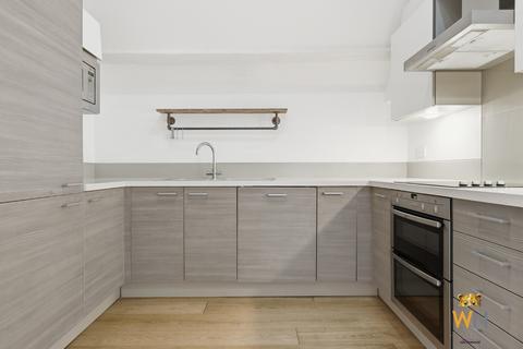 2 bedroom penthouse for sale, Pope Court, Warley CM14