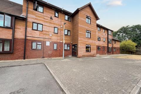 1 bedroom flat to rent, Philpots Close, Yiewsley, UB7