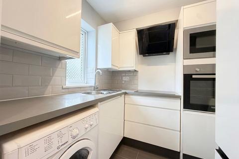 1 bedroom flat to rent, Philpots Close, Yiewsley, UB7