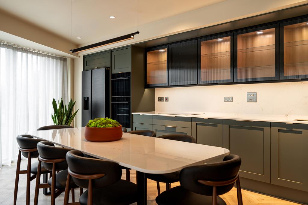 Apartment in Leeds, Yorkshire - View 3