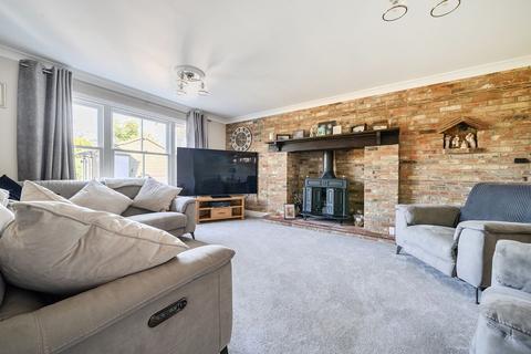 4 bedroom detached house for sale, Astwick Road, Stotfold, SG5