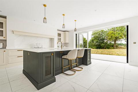 4 bedroom detached house for sale, The Street, Kelshall SG8
