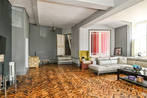 4 bedroom terraced house for sale, High Street, Queenborough, Kent, ME11