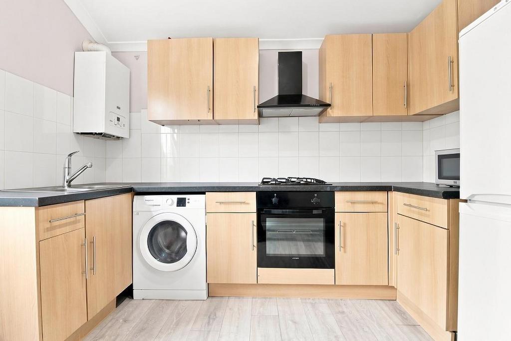 Apartment in Walthamstow - View 4