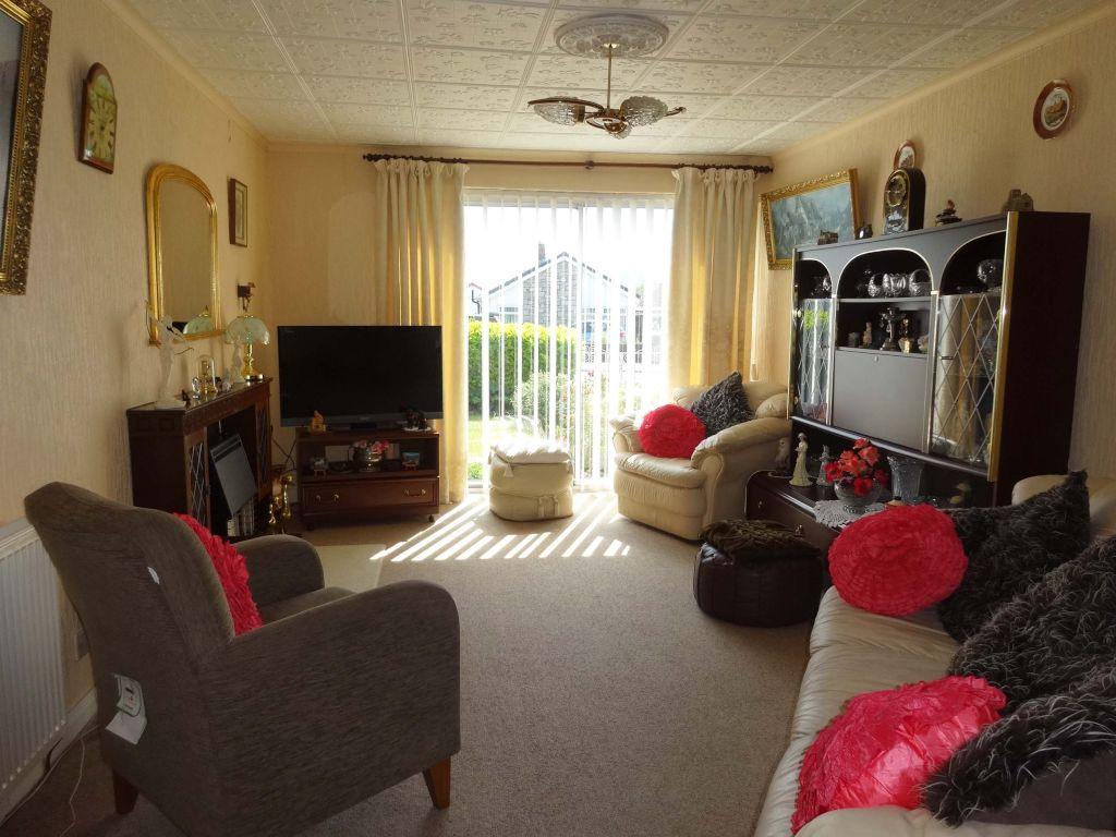 Bryn Cwnin Road, Rhyl, LL18 2 bed detached bungalow £119,950