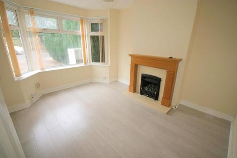 2 bedroom semi-detached house to rent, Trinity Road, Luton