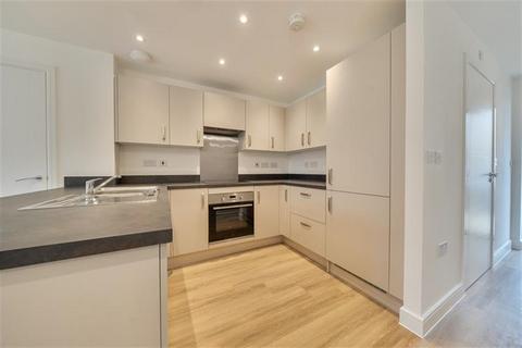 2 bedroom semi-detached house to rent, Sudbury CO10