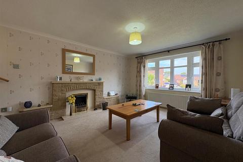 2 bedroom semi-detached house for sale, 6 Newlands, Northallerton