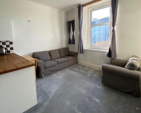 Apartment in Edinburgh, Jock's Lodge, Northfield/Willowbrae - View 2