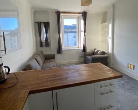 Apartment in Edinburgh, Jock's Lodge, Northfield/Willowbrae - View 3