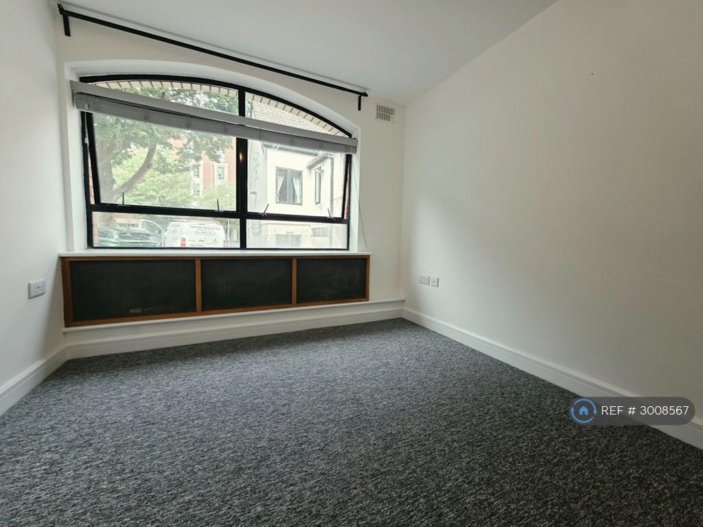 Apartment in Bristol - View 2