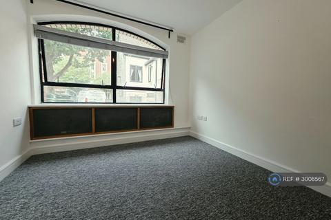 2 bedroom flat to rent, Denmark Avenue, Bristol, BS1