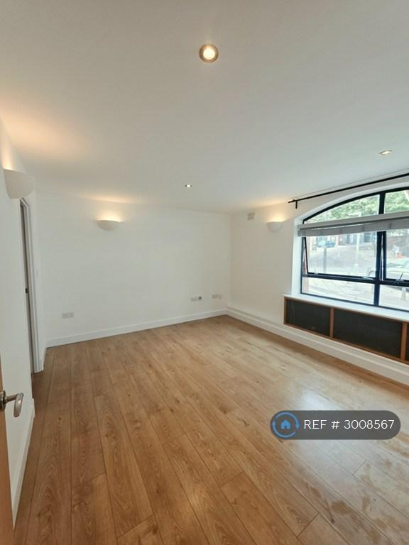 Apartment in Bristol - View 5