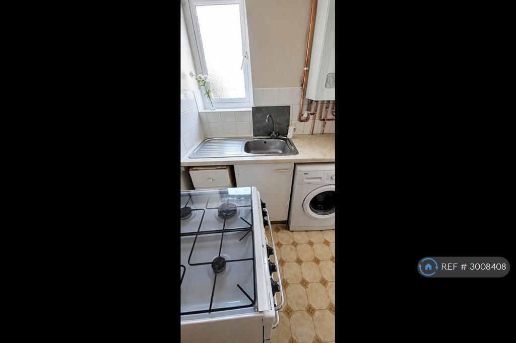 House in London - View 3