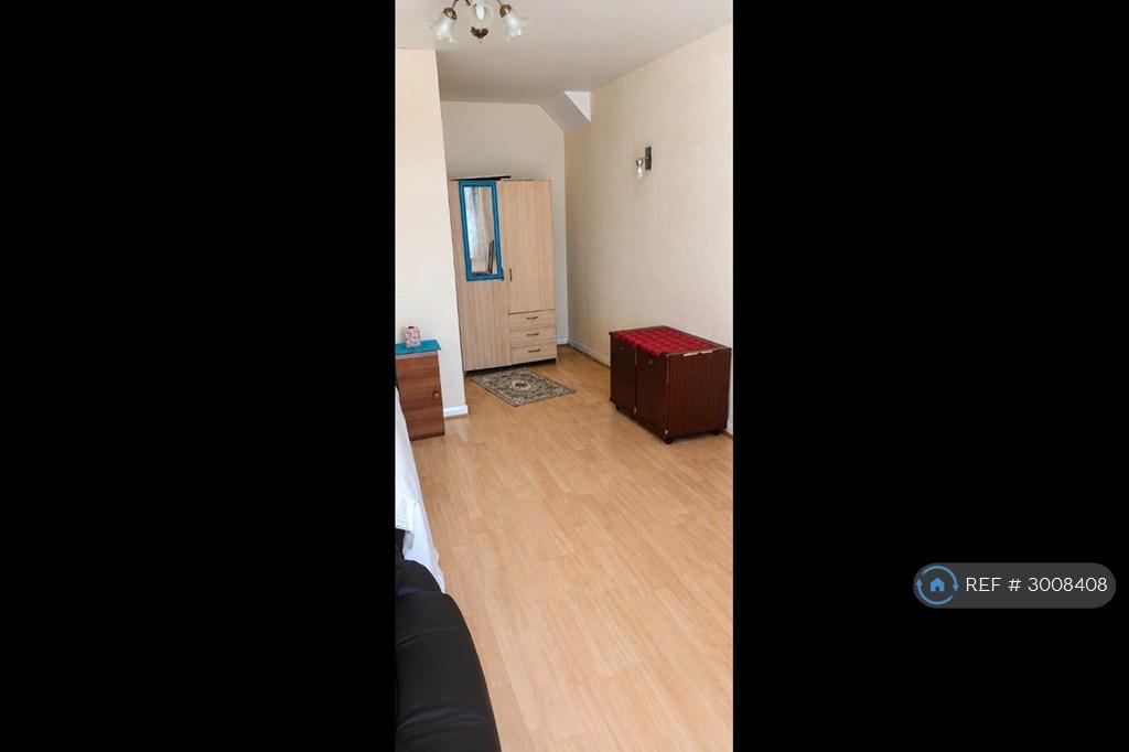 House in London - View 5