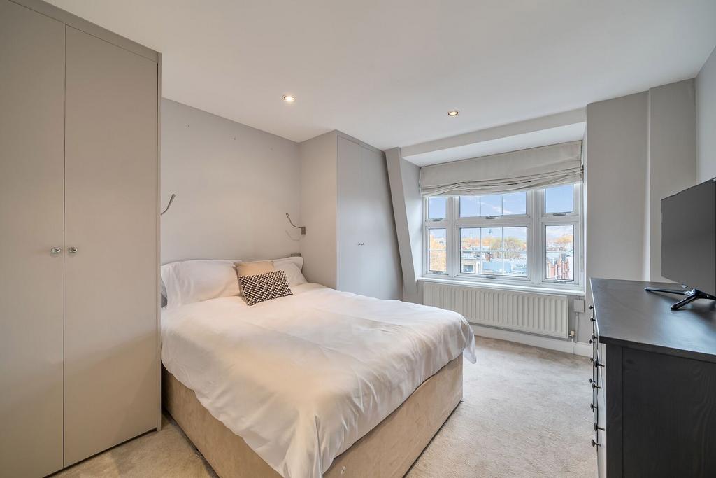 Apartment in London - View 3
