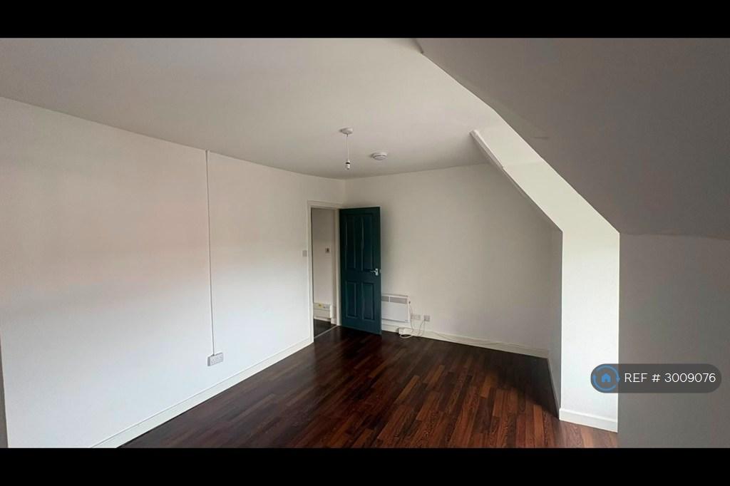 Apartment in Manchester - View 4