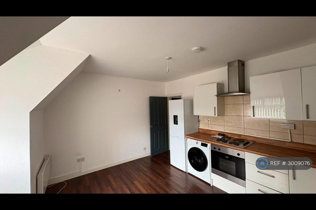 Apartment in Manchester - View 5
