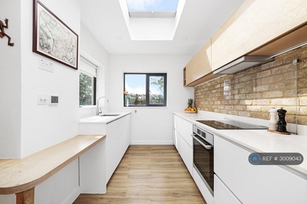 House in London - View 4