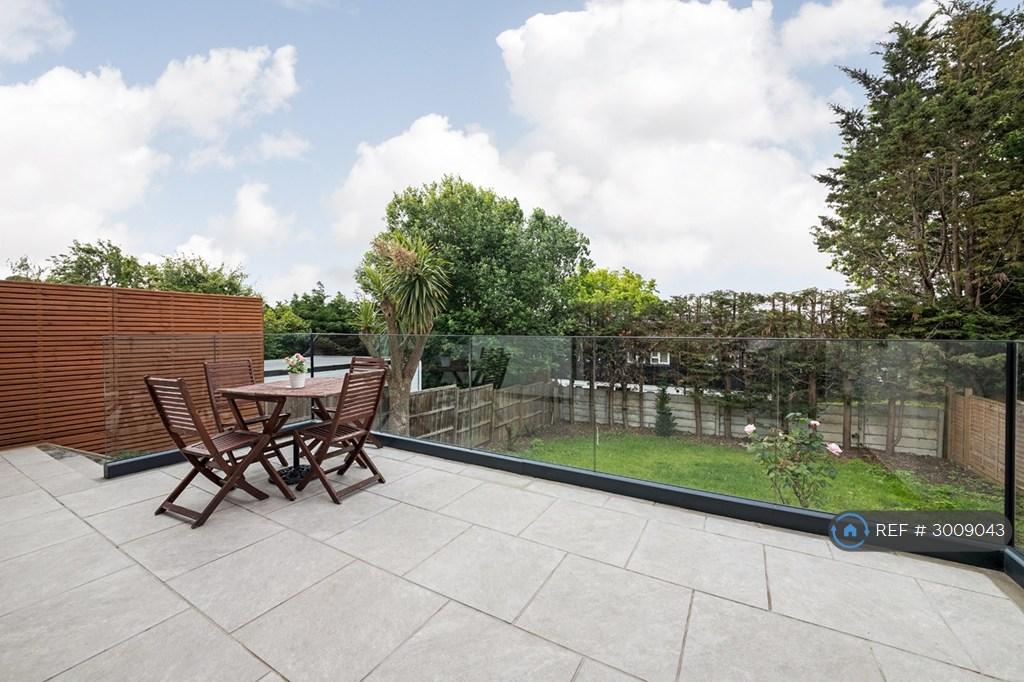 House in London - View 5