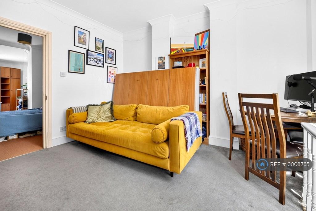 Apartment in London - View 3