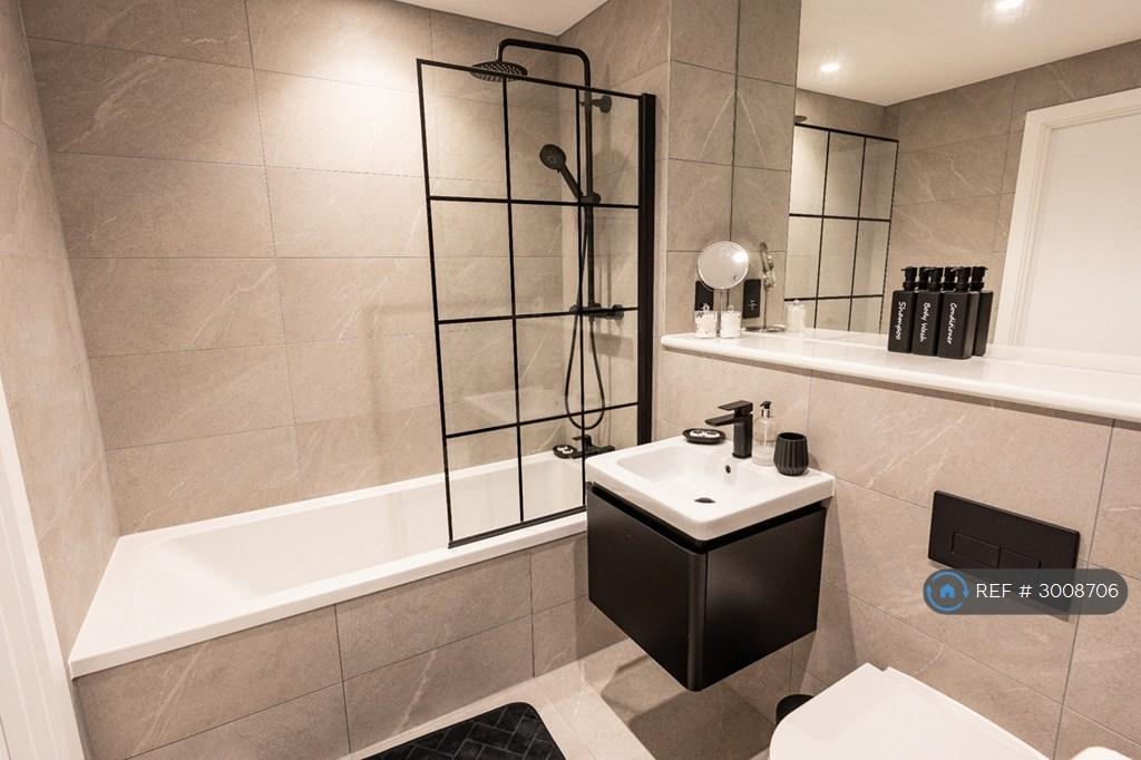 Apartment in Manchester - View 5