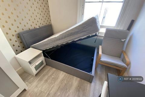 Studio to rent, Bedford Place, Brighton, BN1