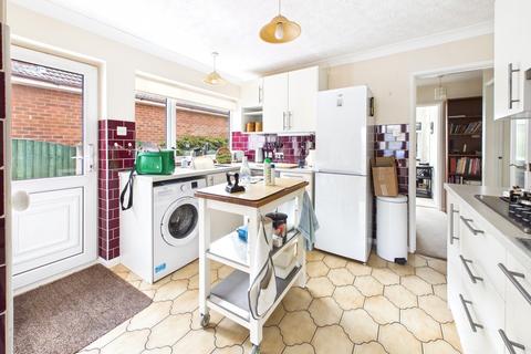 2 bedroom detached bungalow for sale, Maple Close, Market Drayton, Shropshire