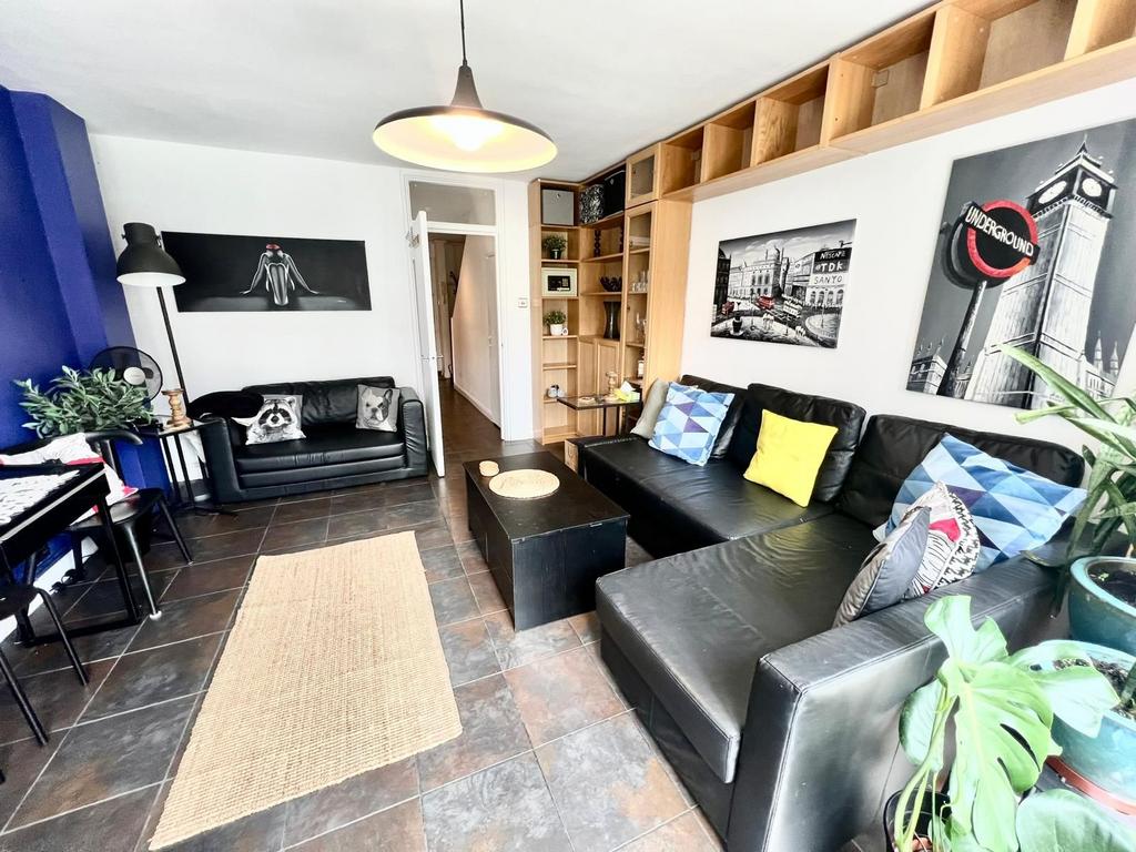 Apartment in London - View 2