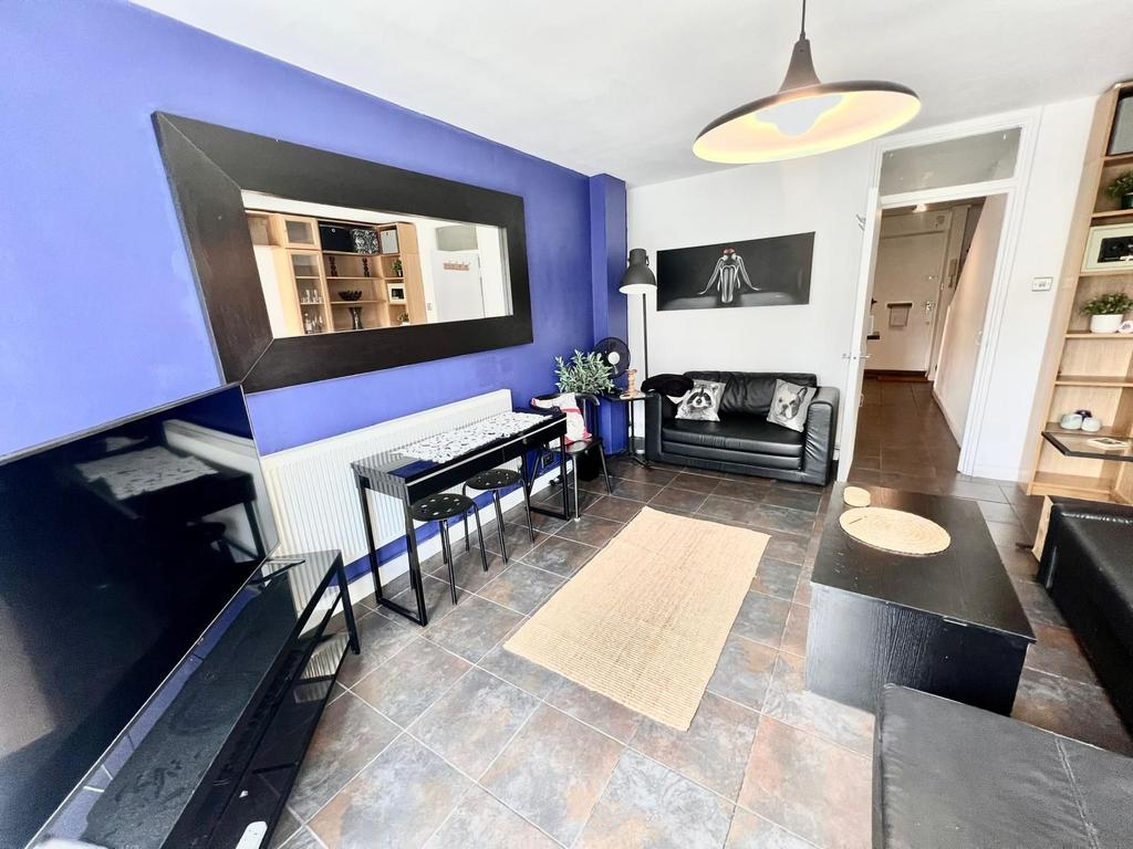 Apartment in London - View 3