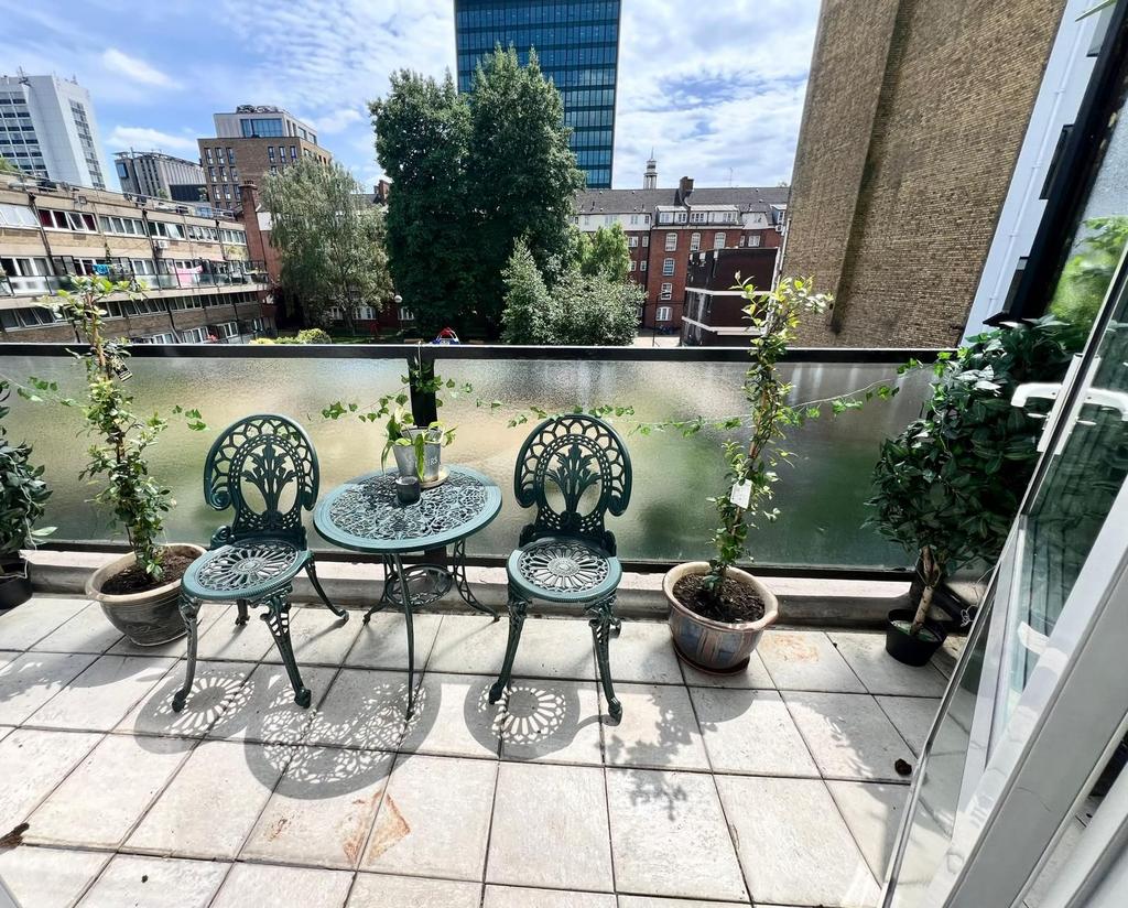 Apartment in London - View 4