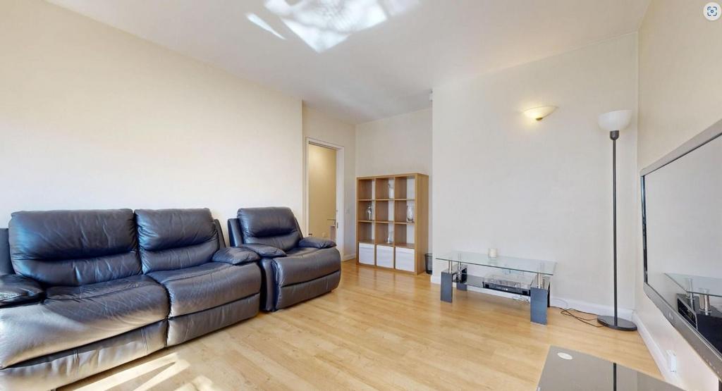 Apartment in London - View 2