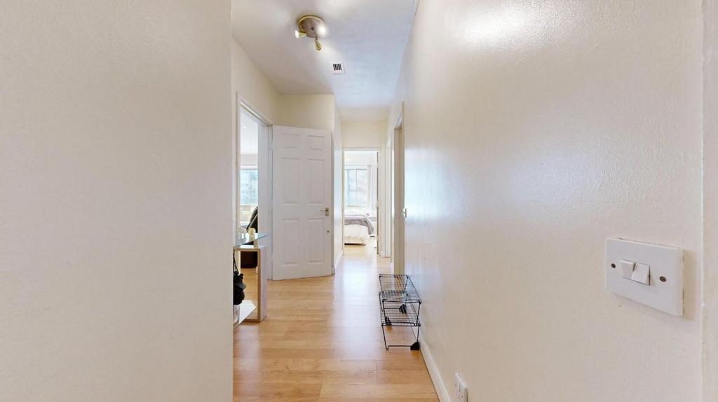 Apartment in London - View 3