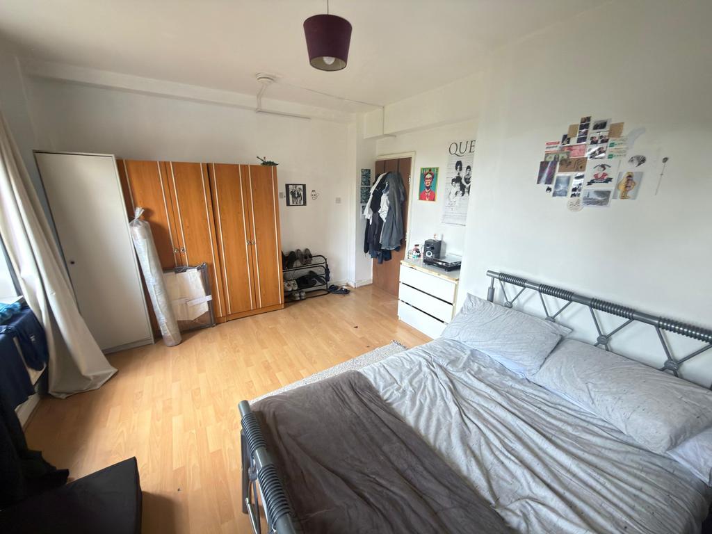 Apartment in London - View 3