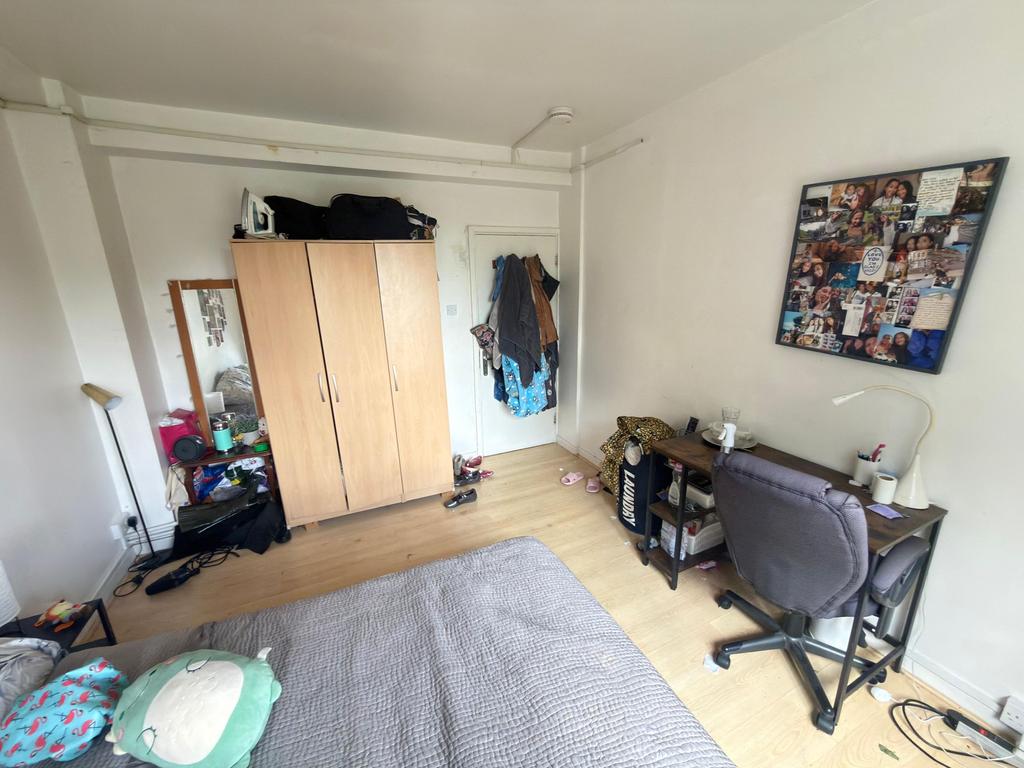 Apartment in London - More