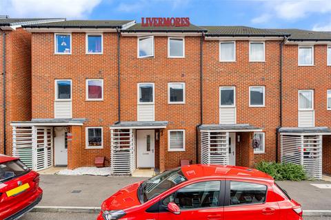 Burroughs Drive, Dartford