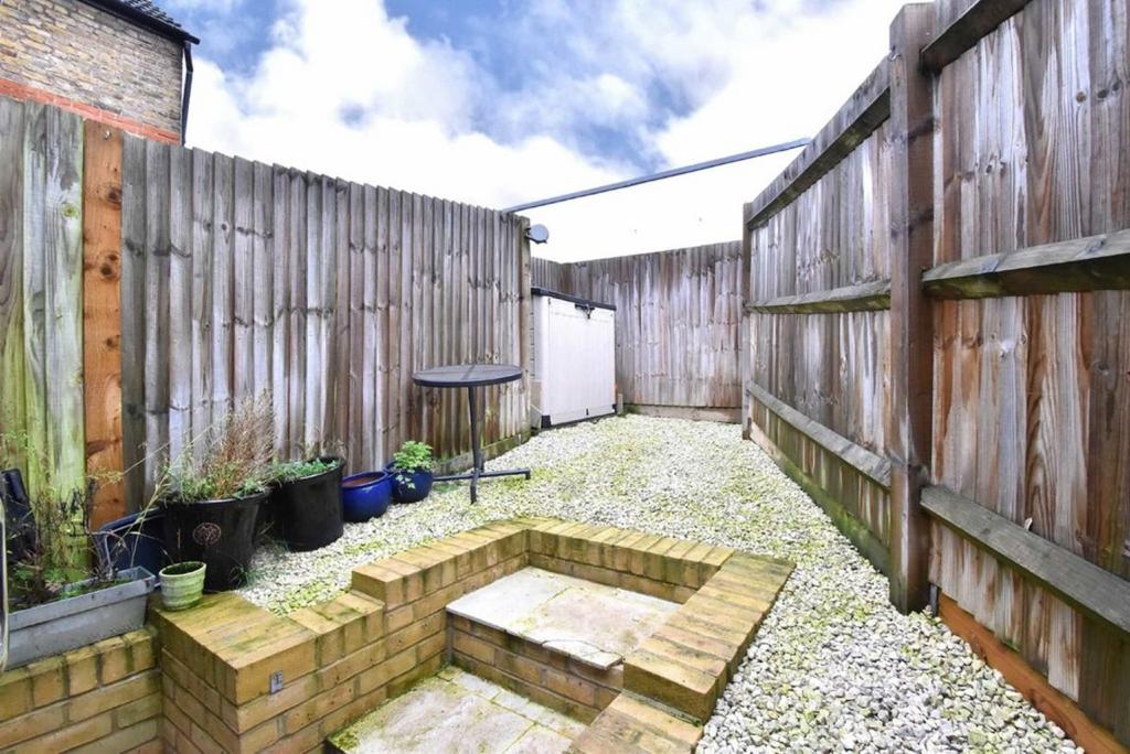 House in London - View 4
