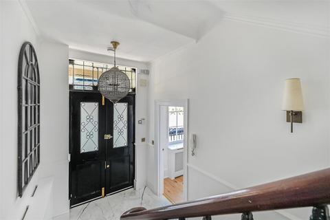 4 bedroom terraced house to rent, Park Street, Mayfair, W1K