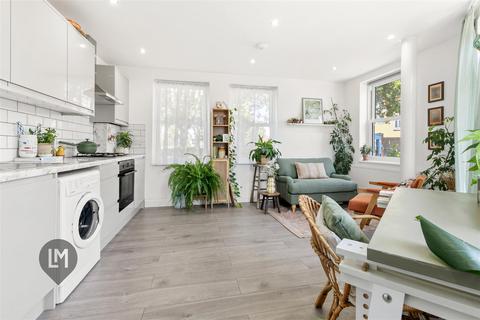 1 bedroom flat to rent, Replingham Road, London