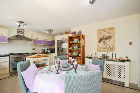 5 bedroom detached house for sale, Medley Grove, Whitnash, Leamington Spa, Warwickshire, CV31