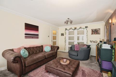 5 bedroom detached house for sale, Medley Grove, Whitnash, Leamington Spa, Warwickshire, CV31