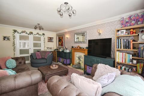 5 bedroom detached house for sale, Medley Grove, Whitnash, Leamington Spa, Warwickshire, CV31