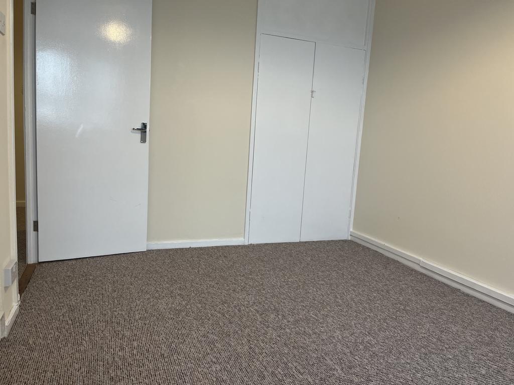 Apartment in Grays - View 5