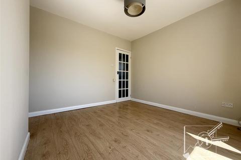 2 bedroom maisonette to rent, St. Marks Avenue, Northfleet, Gravesend