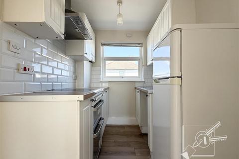 2 bedroom maisonette to rent, St. Marks Avenue, Northfleet, Gravesend
