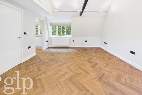 undefined, Store Street, Bloomsbury, WC1E