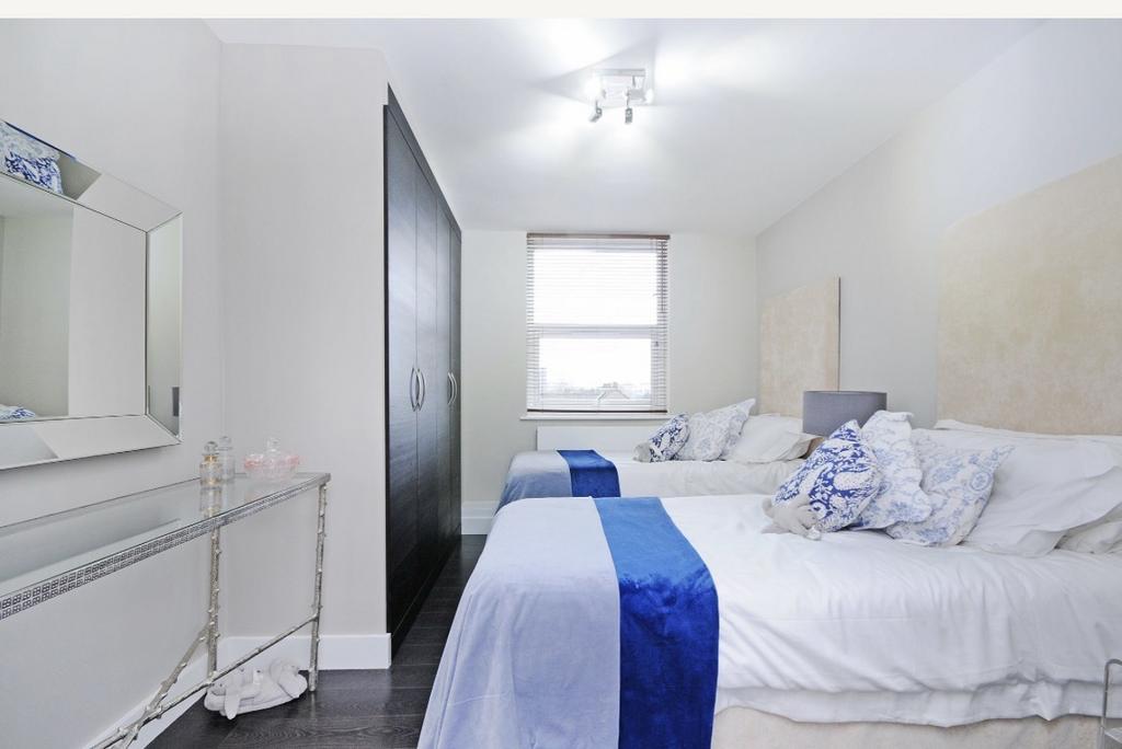 Apartment in London - View 2
